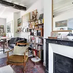 Artistic Hideout With Balcony By Guestready
